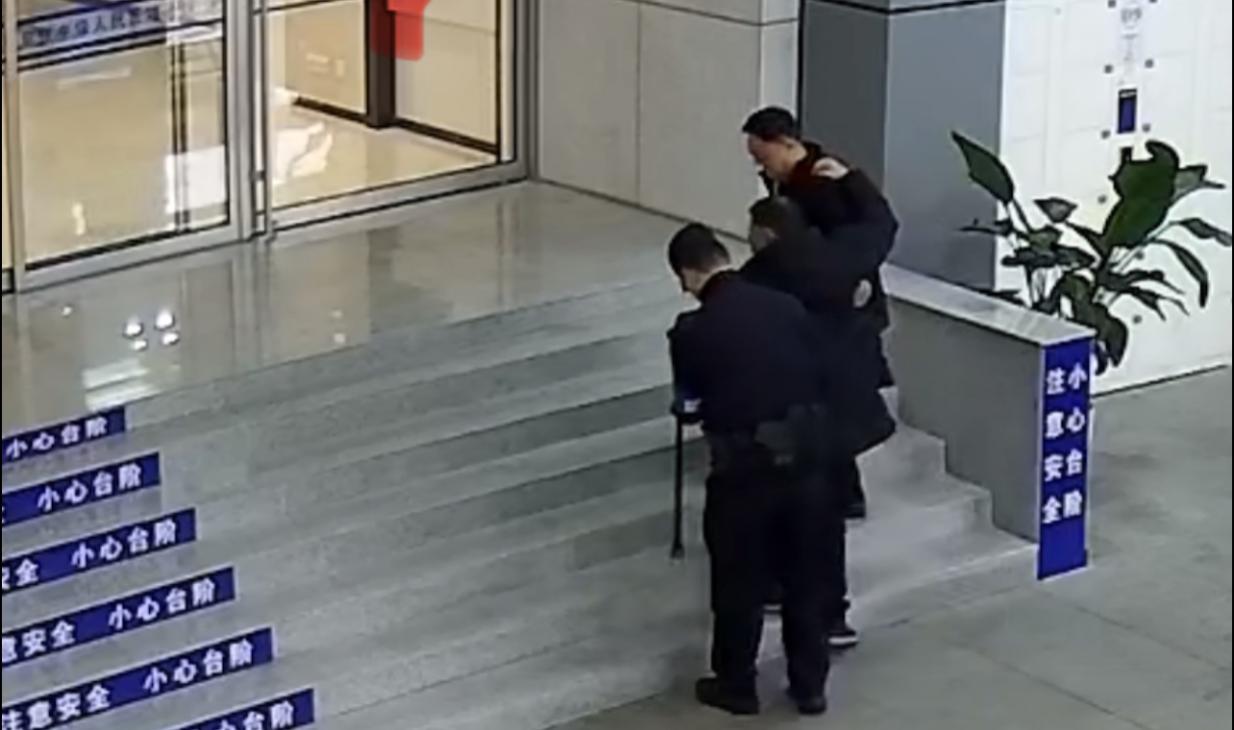 E:/25.12.10后 上傳網(wǎng)站留存/致敬“服務之星”劉禮兵！南京市保以專業(yè)守護安全，用溫情溫暖人心/照片/精修/5851dfcd78fd0f1bab3c514af4abc905.jpg5851dfcd78fd0f1bab3c514af4abc905